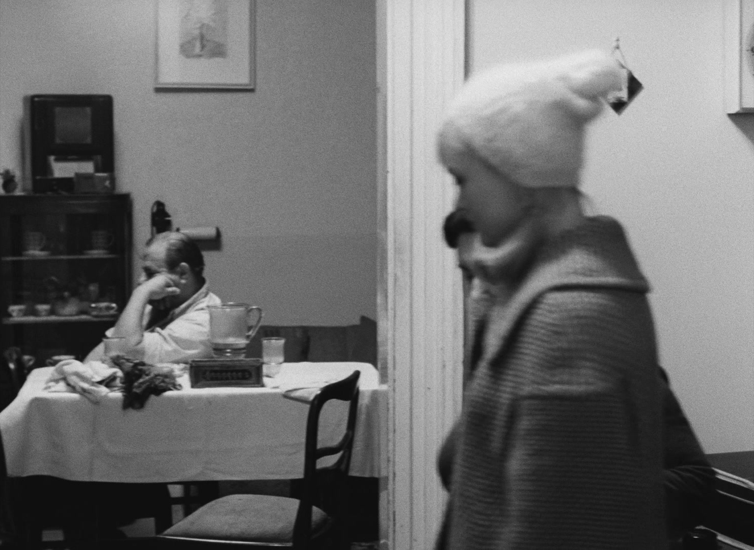 Lásky jedné plavovlásky (1965), wide, 1.37:1 — film still