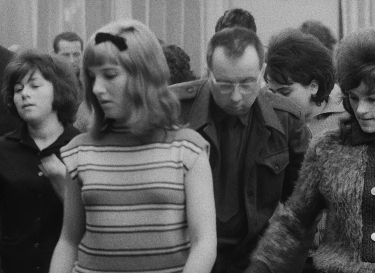 Lásky jedné plavovlásky (1965), wide, 1.37:1 — film still