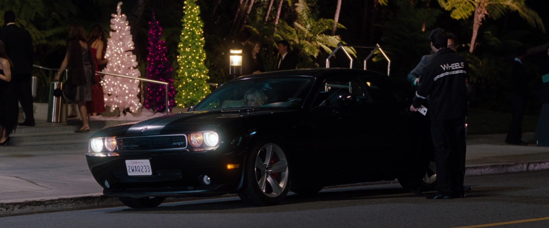 No Strings Attached (2010), wide, 2.40:1 — film still