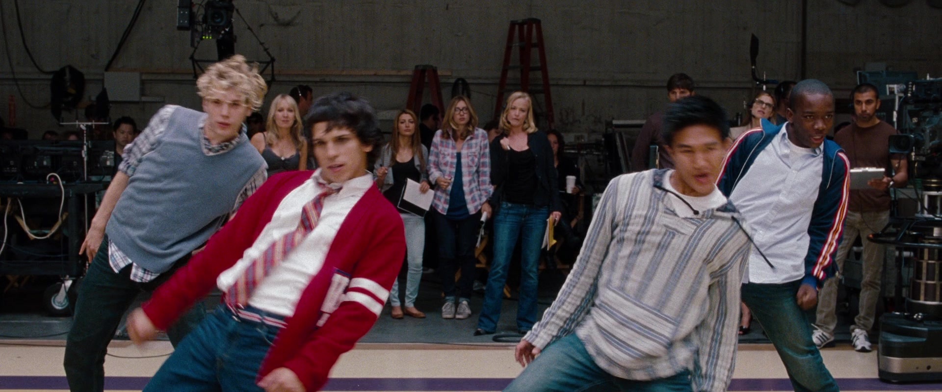No Strings Attached (2010), wide, 2.40:1 — film still