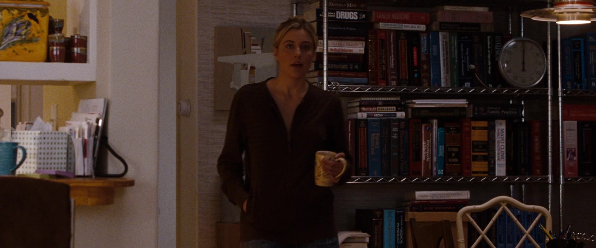 No Strings Attached (2010), wide, 2.40:1 — film still