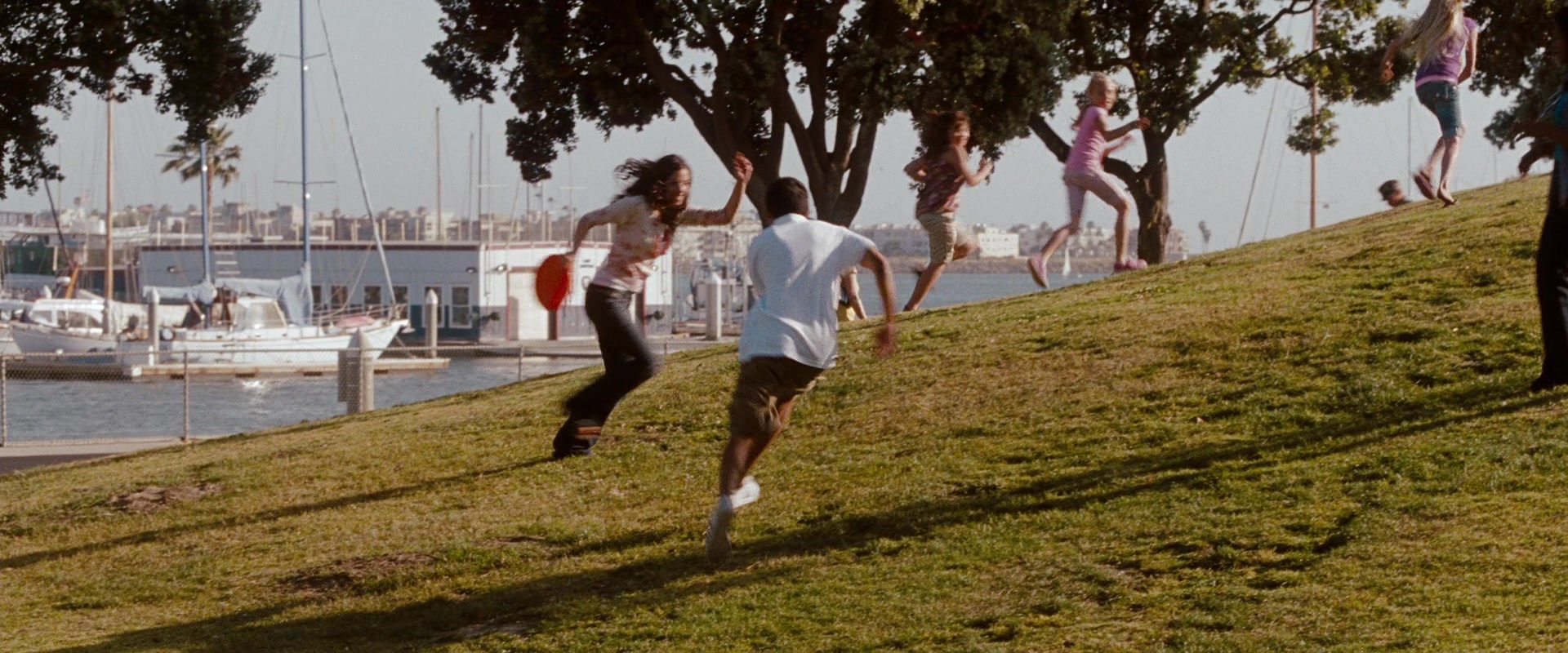 No Strings Attached (2010), wide, 2.40:1 — film still