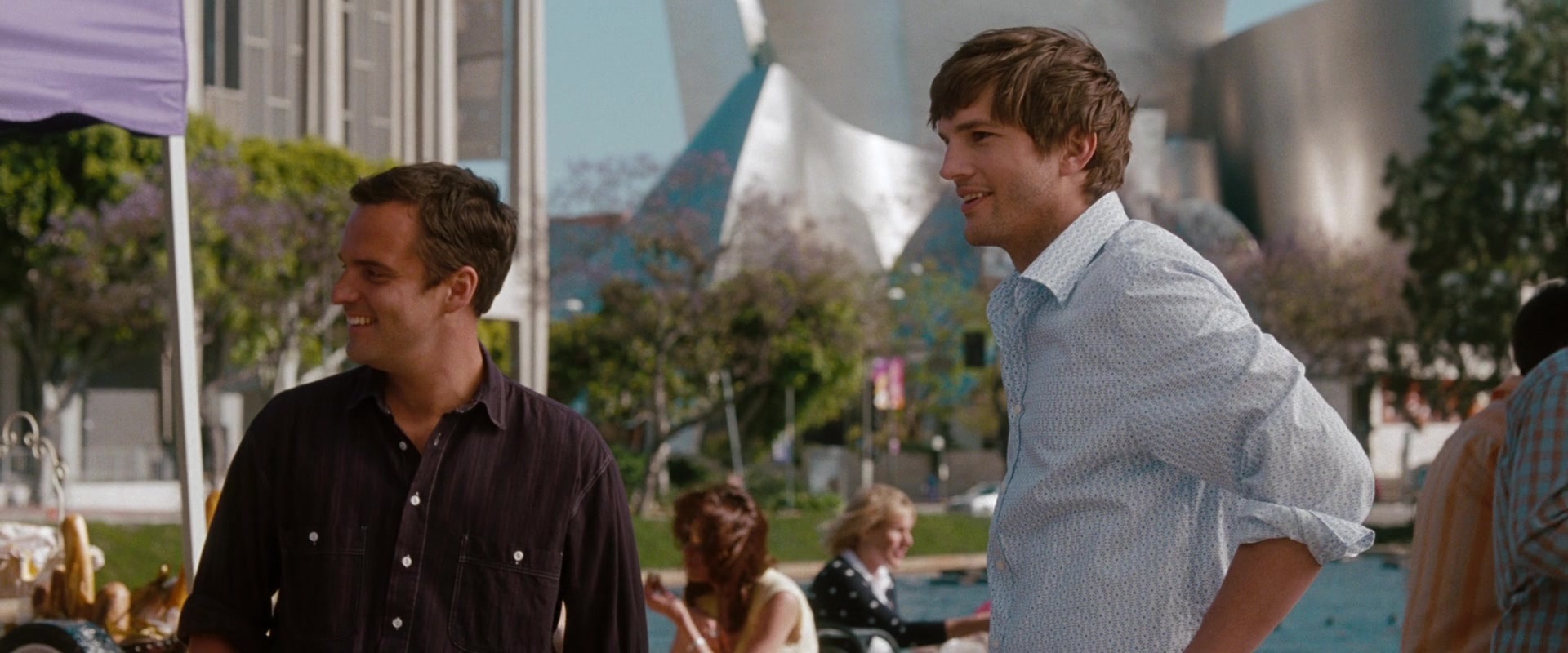 No Strings Attached (2010), wide, 2.40:1 — film still
