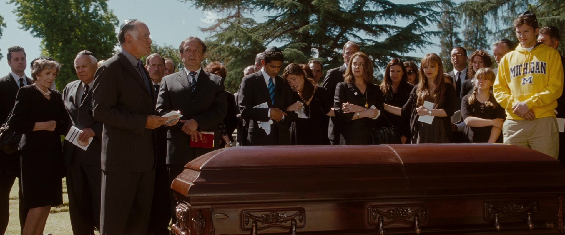 No Strings Attached (2010), wide, 2.40:1 — film still