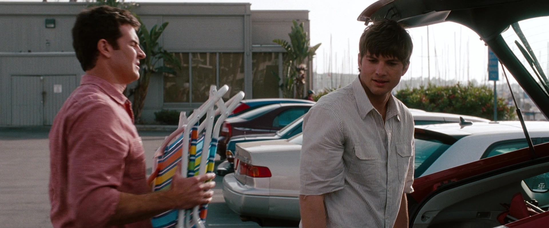 No Strings Attached (2010), wide, 2.40:1 — film still