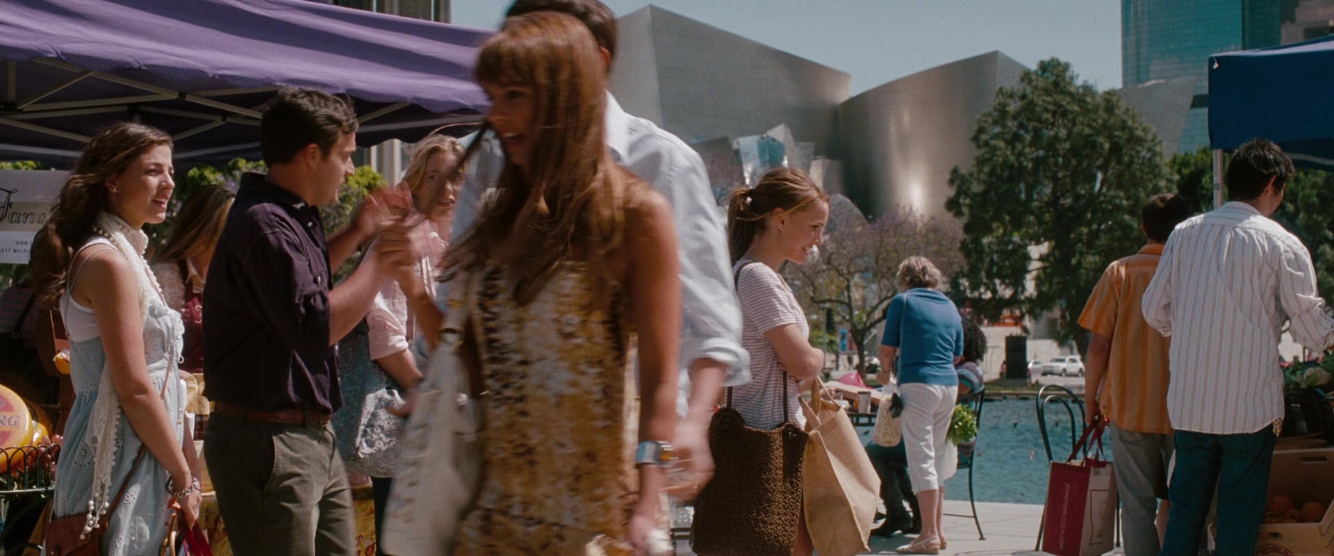No Strings Attached (2010), wide, 2.40:1 — film still