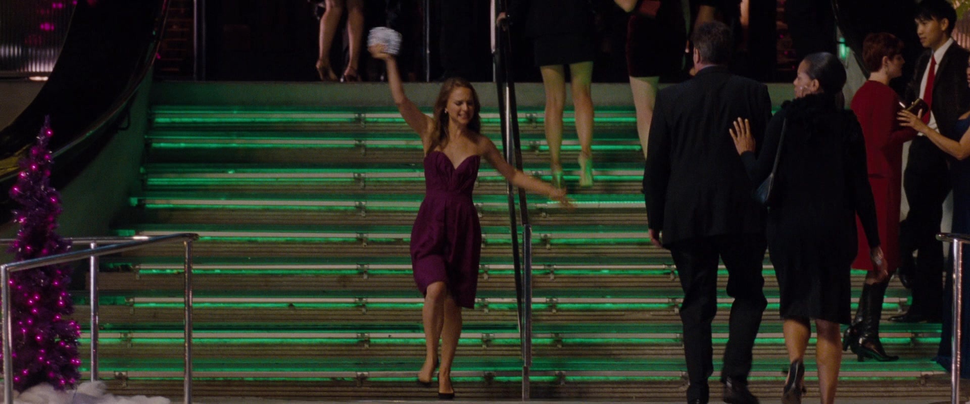 No Strings Attached (2010), wide, 2.40:1 — film still