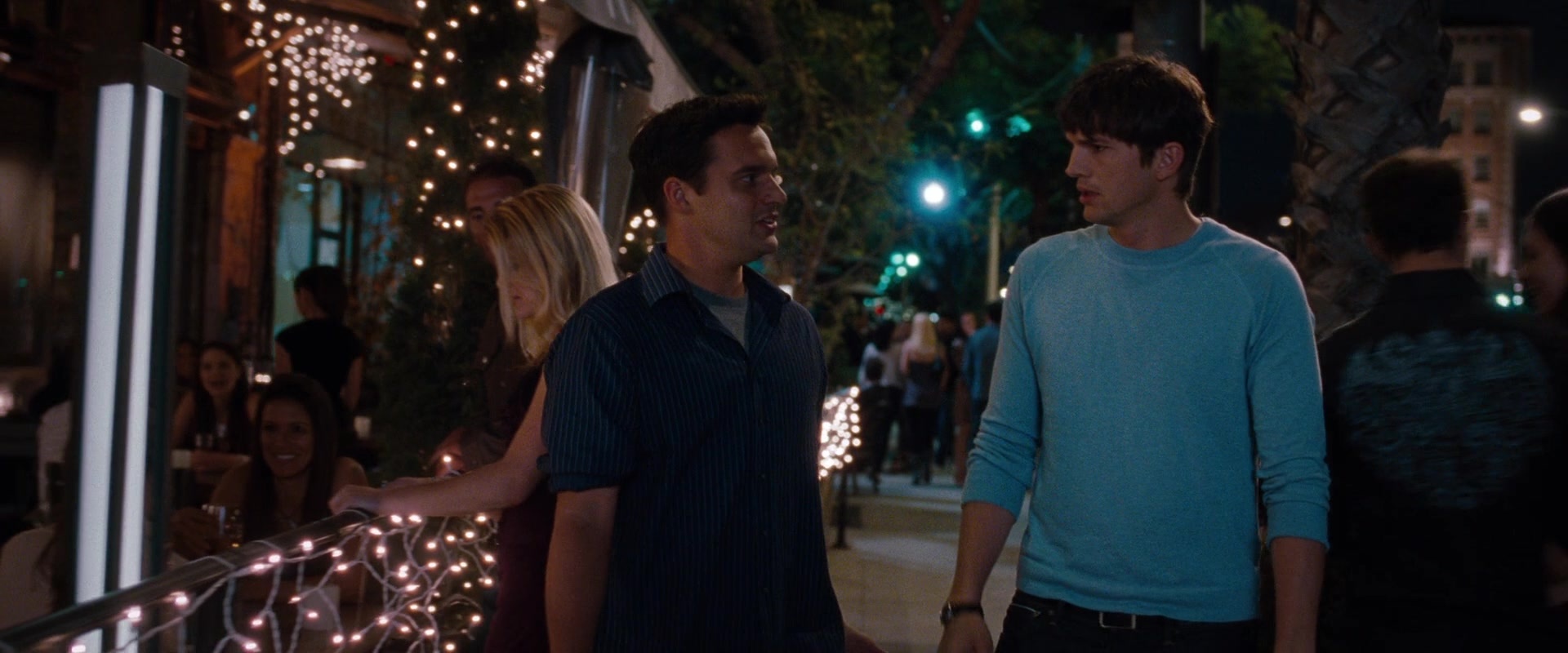 No Strings Attached (2010), wide, 2.40:1 — film still