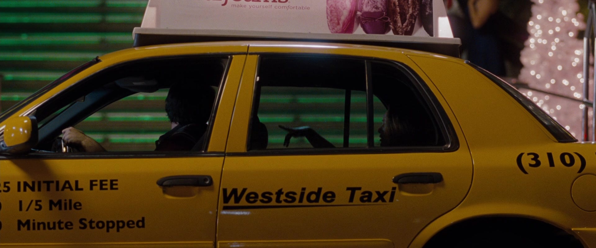 No Strings Attached (2010), wide, 2.40:1 — film still