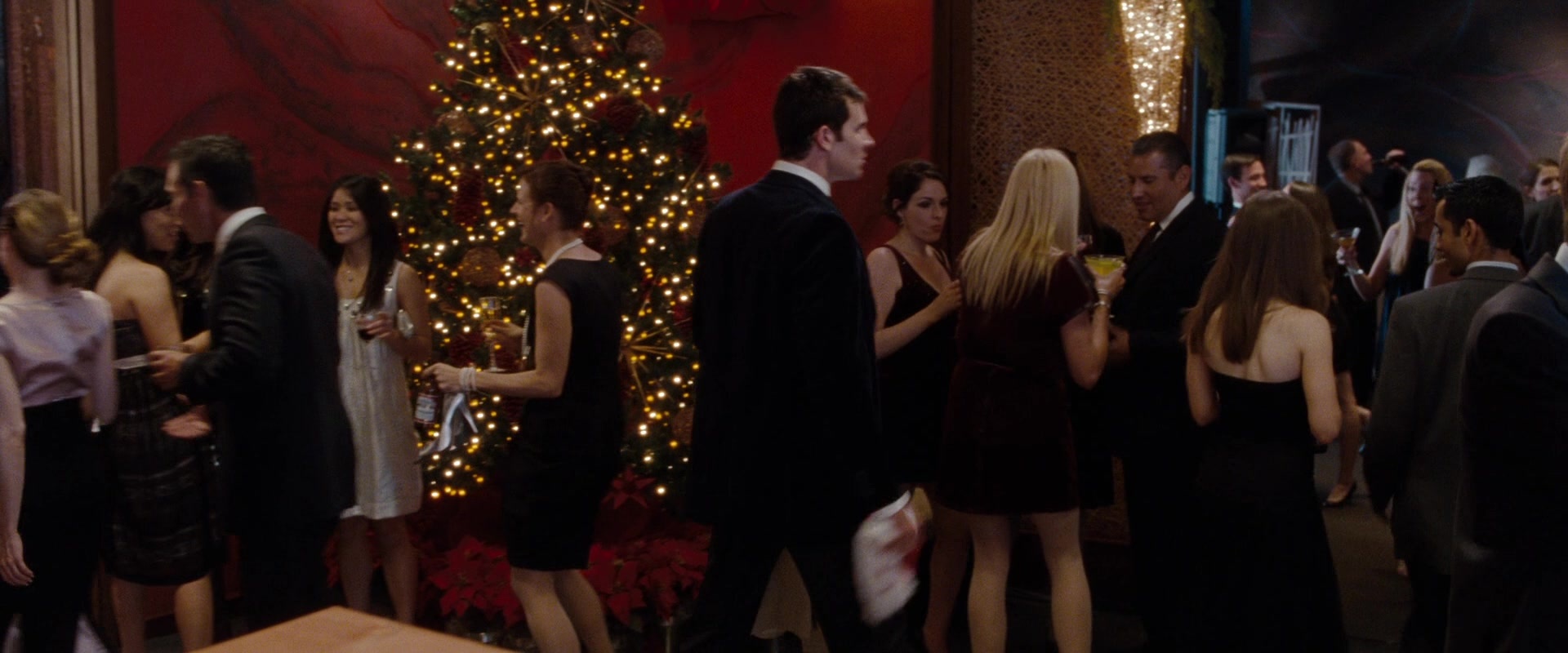No Strings Attached (2010), wide, 2.40:1 — film still
