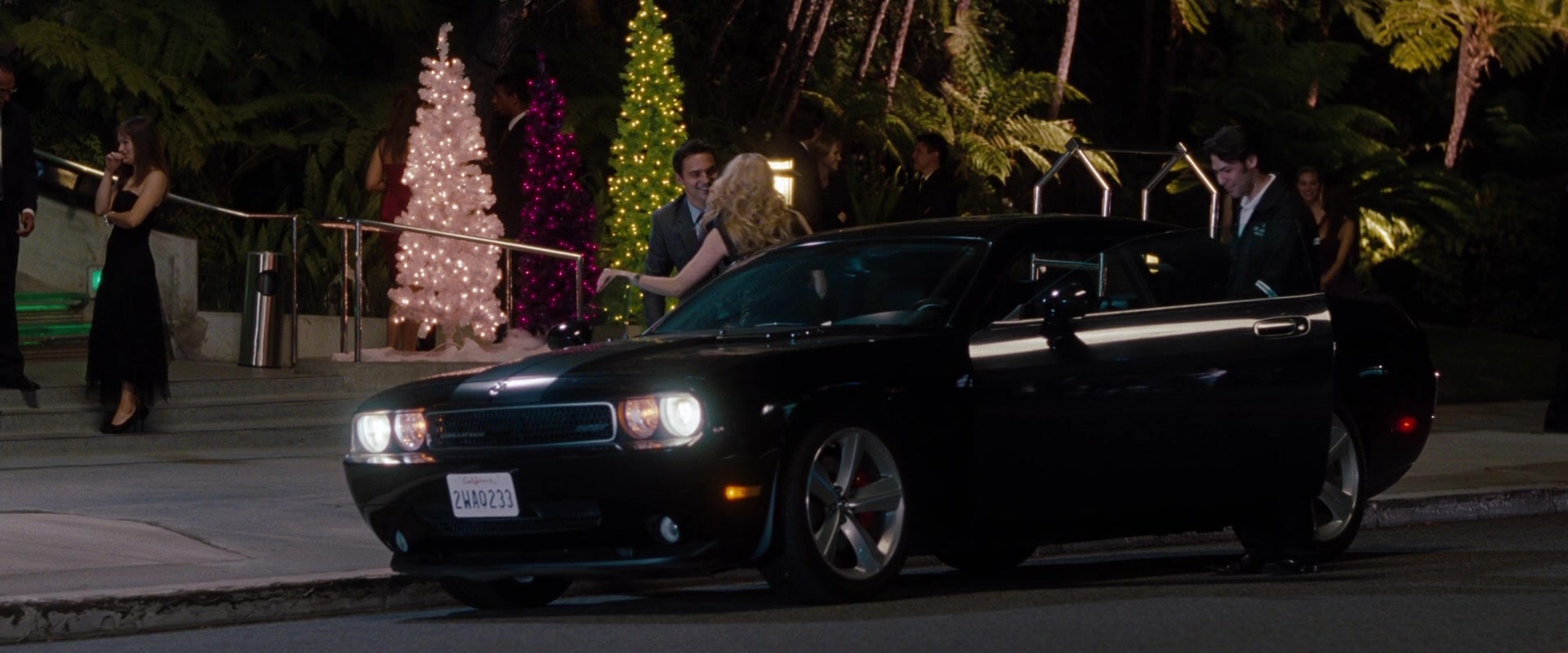 No Strings Attached (2010), wide, 2.40:1 — film still