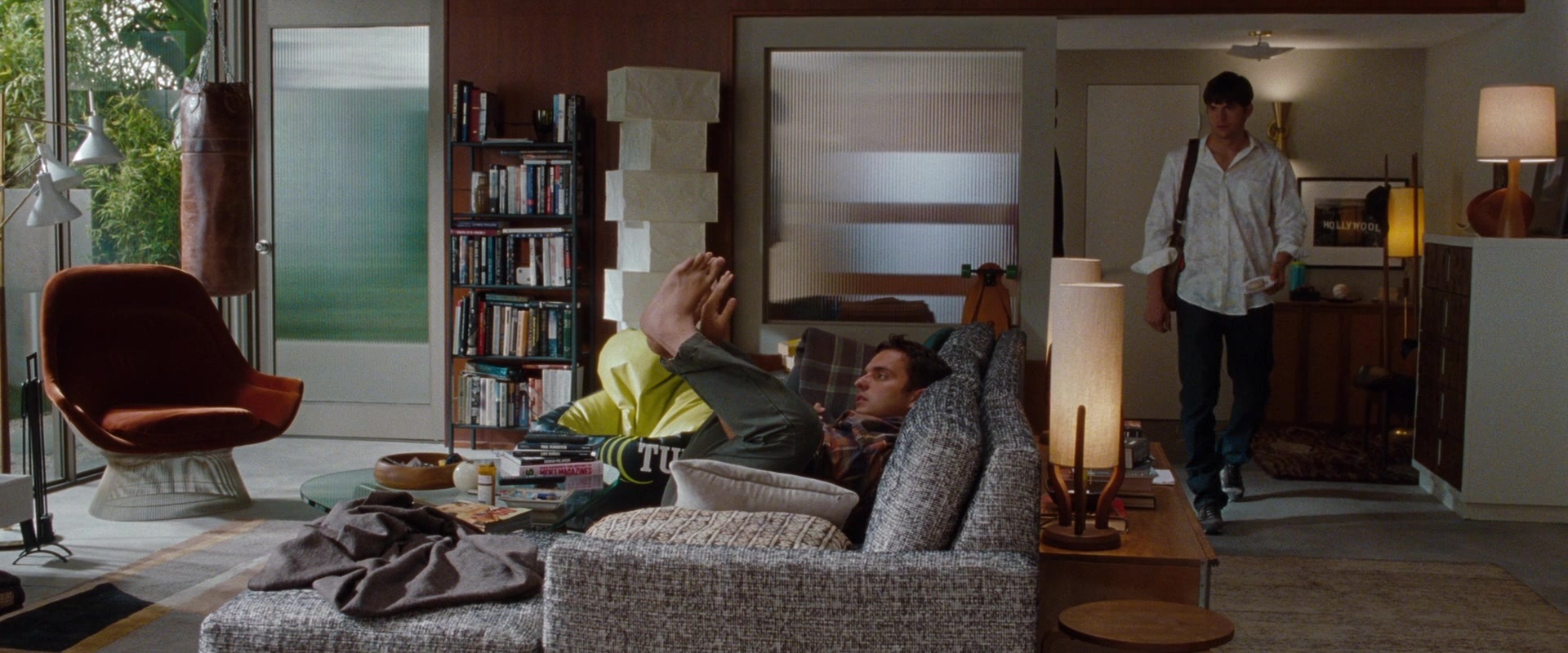 No Strings Attached (2010), wide, 2.40:1 — film still
