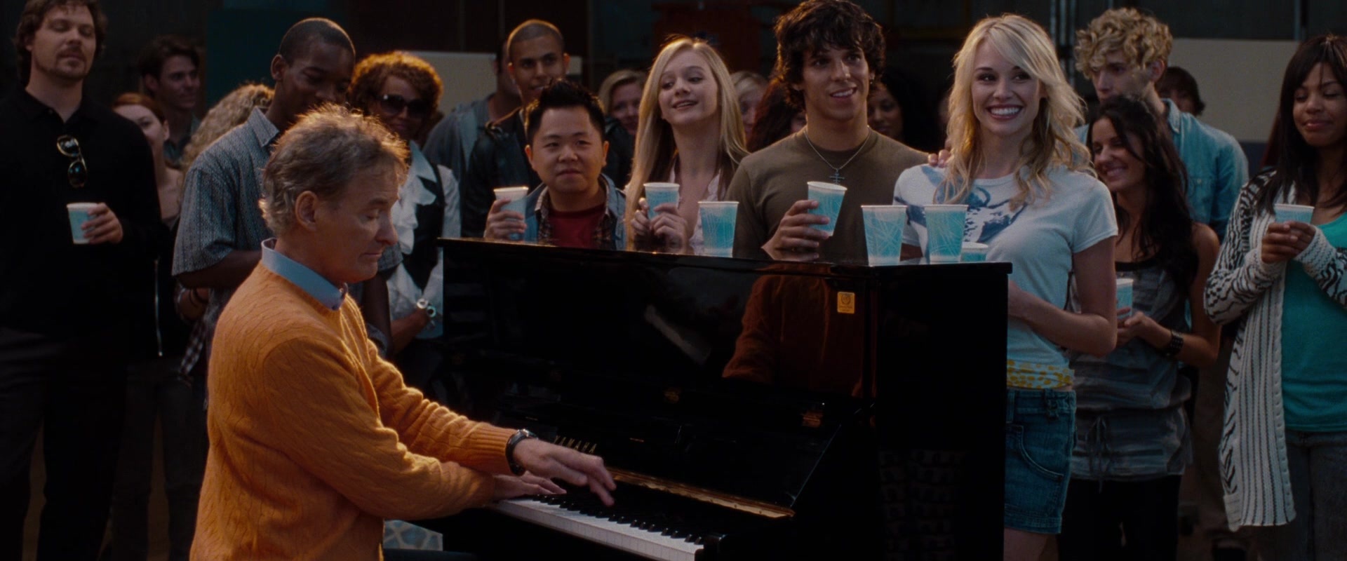 No Strings Attached (2010), wide, 2.40:1 — film still