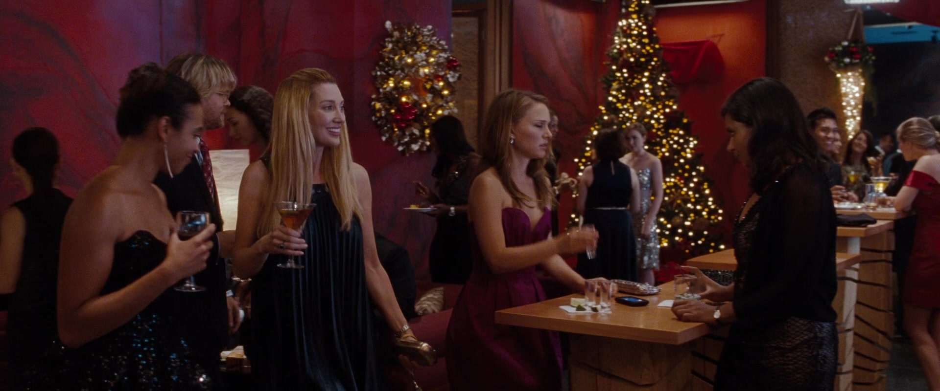 No Strings Attached (2010), wide, 2.40:1 — film still