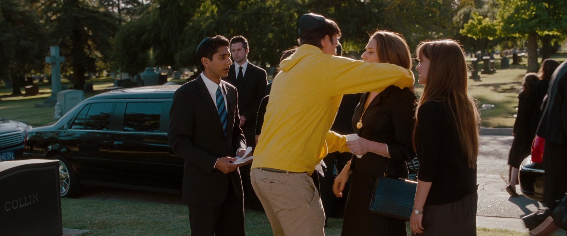 No Strings Attached (2010), wide, 2.40:1 — film still