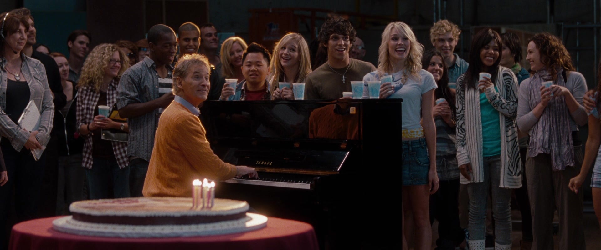 No Strings Attached (2010), wide, 2.40:1 — film still
