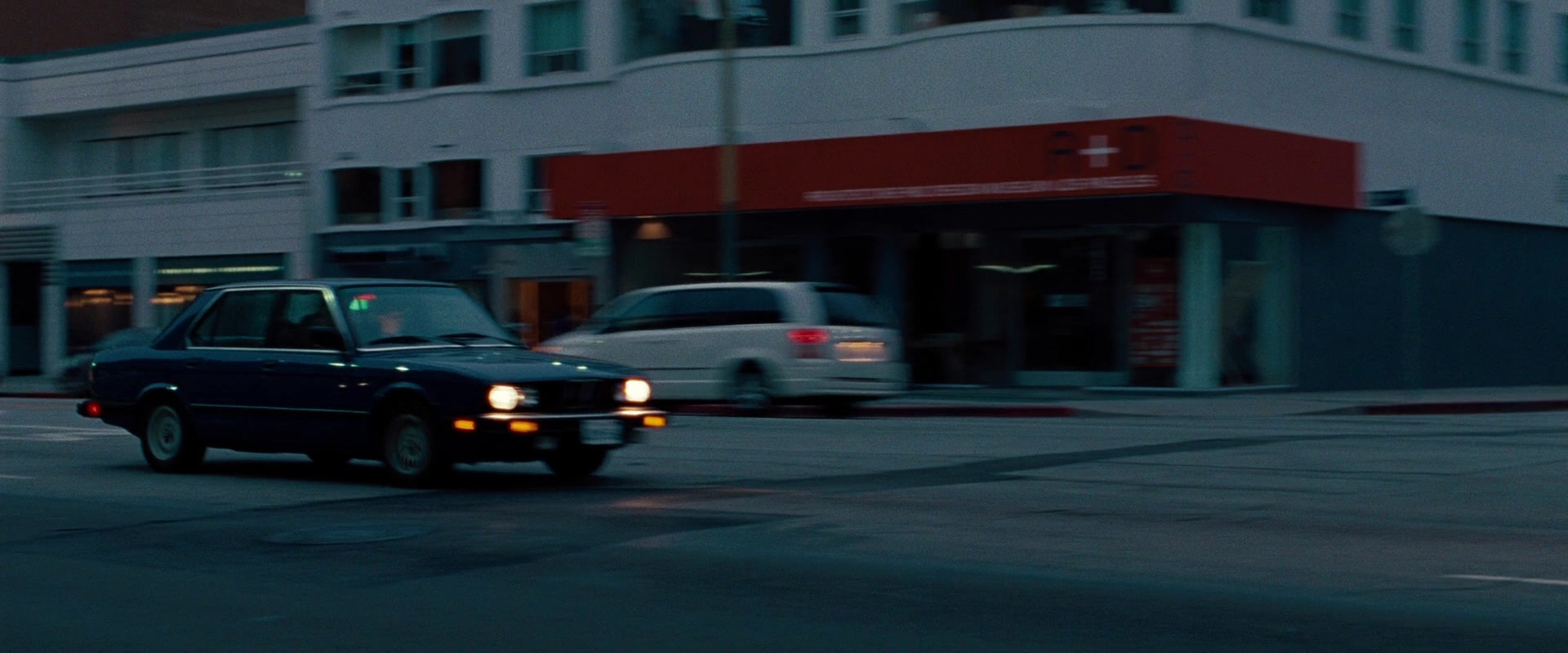 No Strings Attached (2010), wide, 2.40:1 — film still