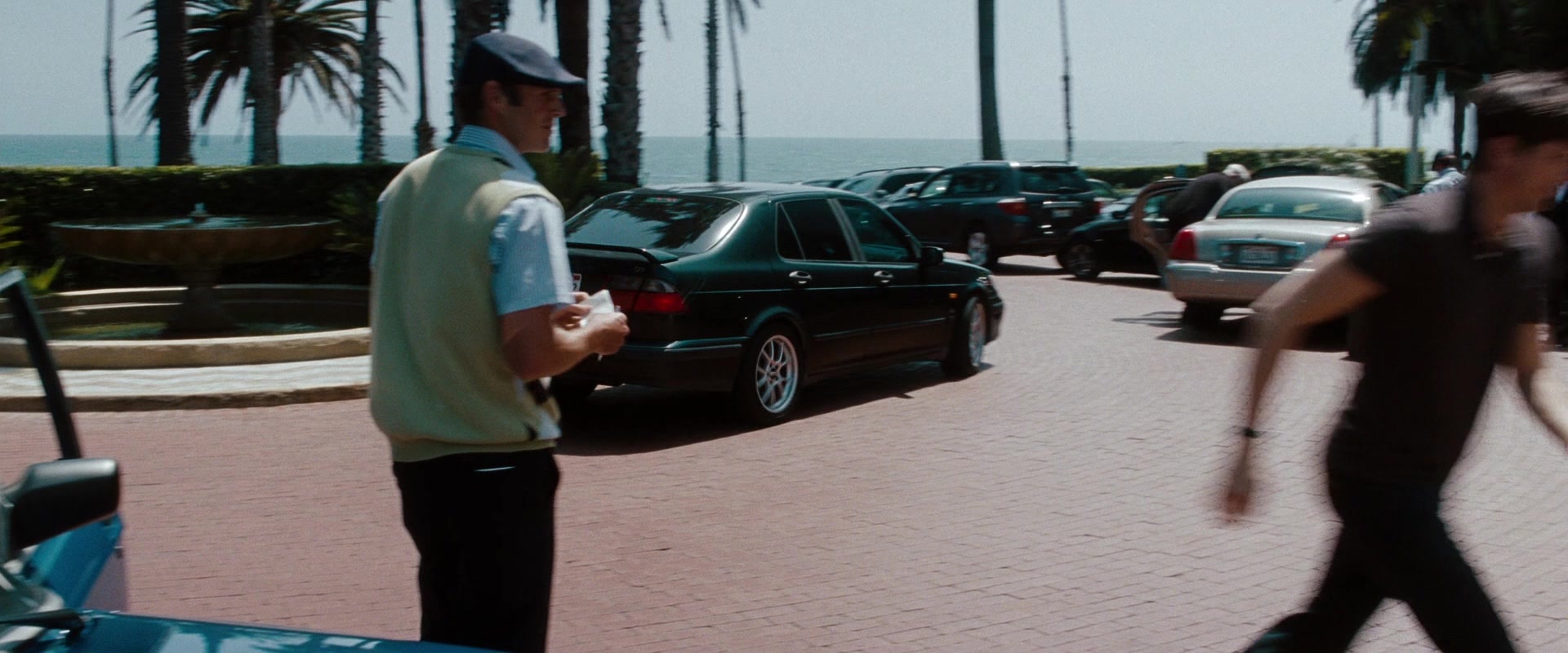 No Strings Attached (2010), wide, 2.40:1 — film still