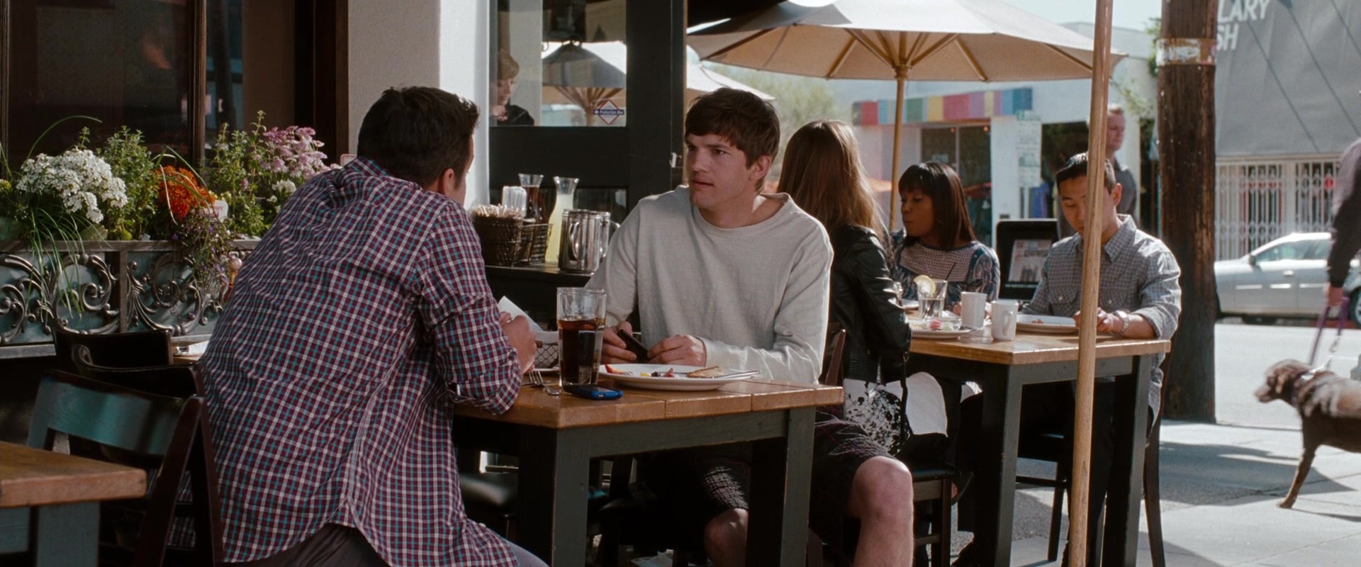 No Strings Attached (2010), wide, 2.40:1 — film still