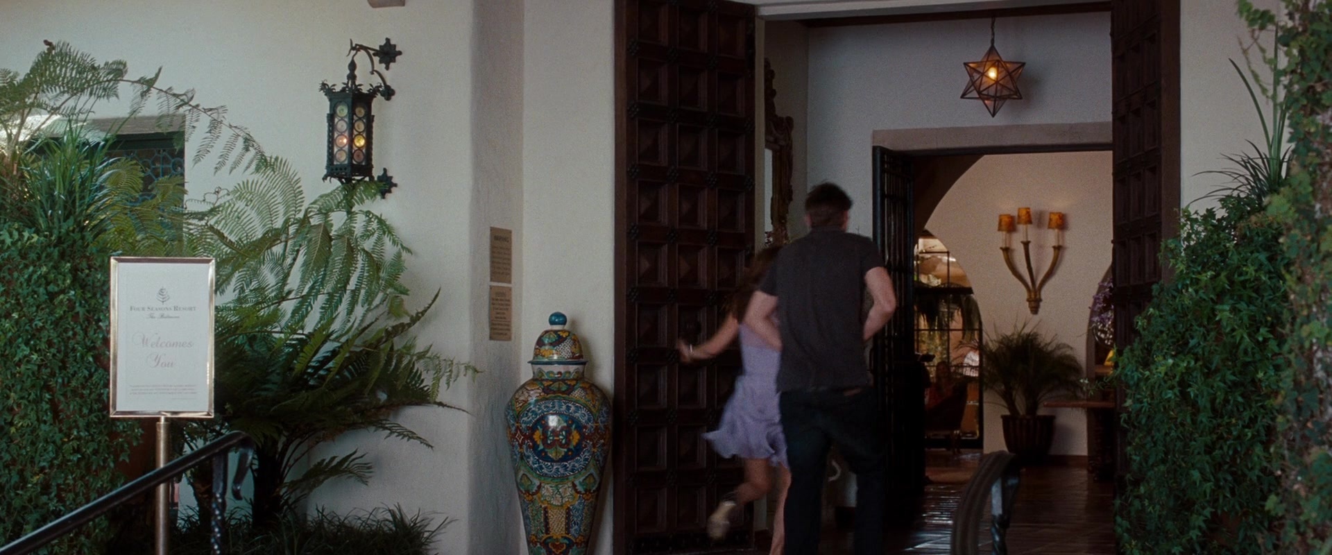 No Strings Attached (2010), wide, 2.40:1 — film still