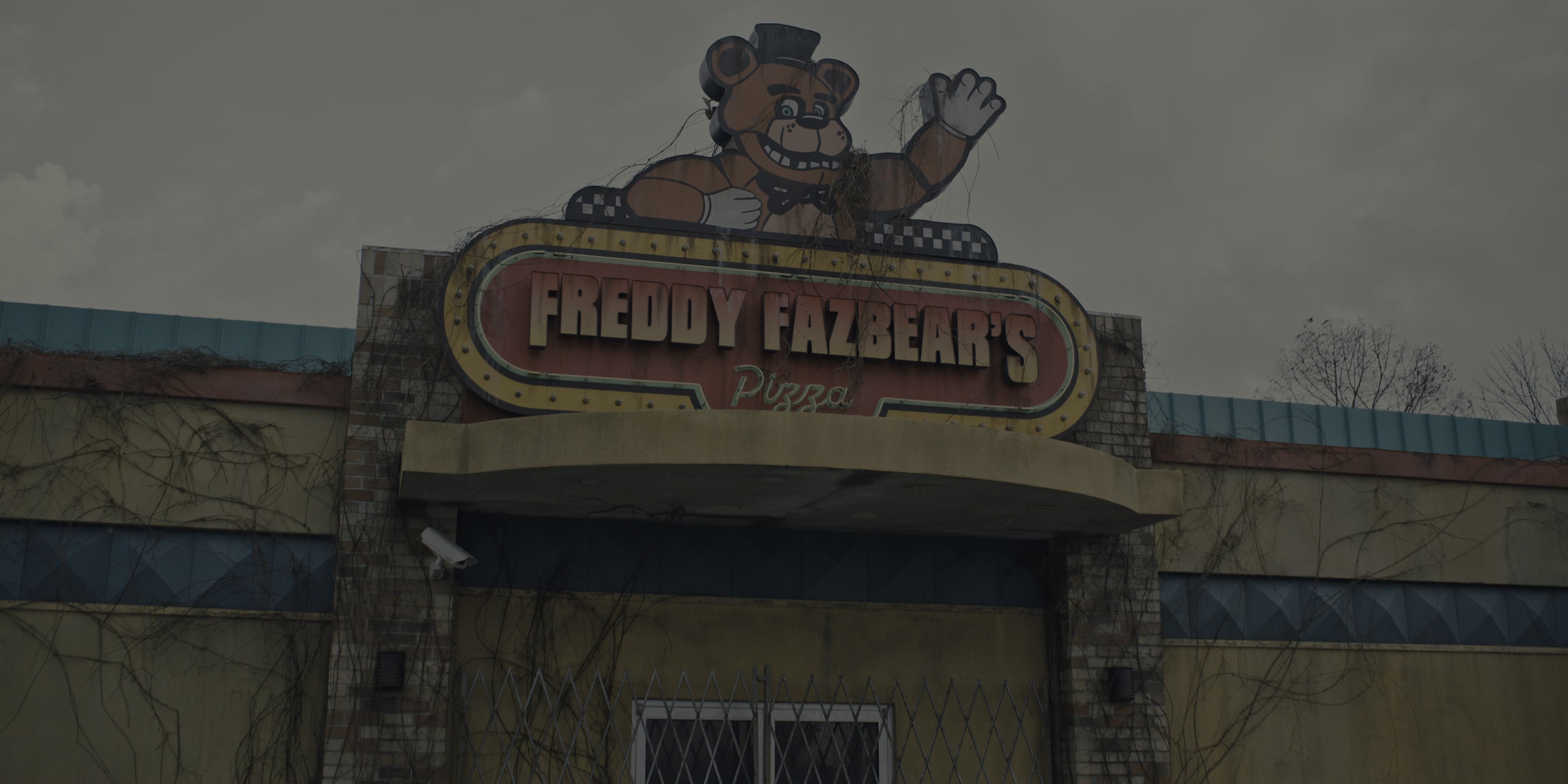 Five Nights at Freddy's (2023), wide, 2.00:1 — film still
