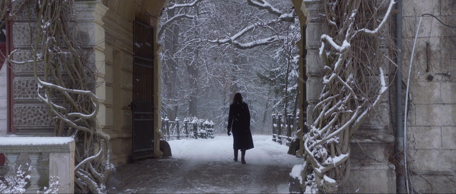 Nymphomaniac: Vol. II (2013), wide, 2.35:1 — film still