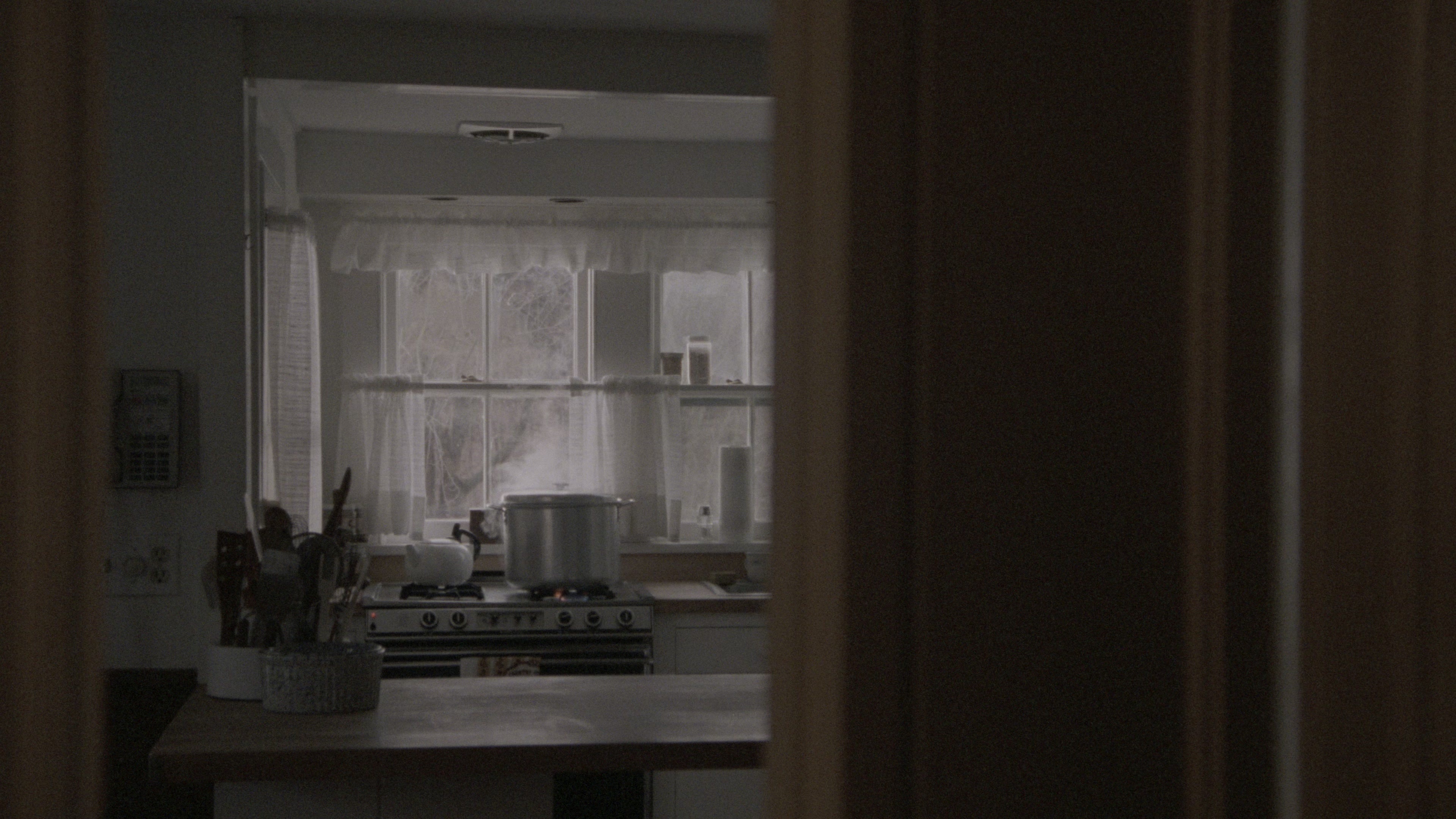 Fatal Attraction (1987), wide, 1.78:1 — film still