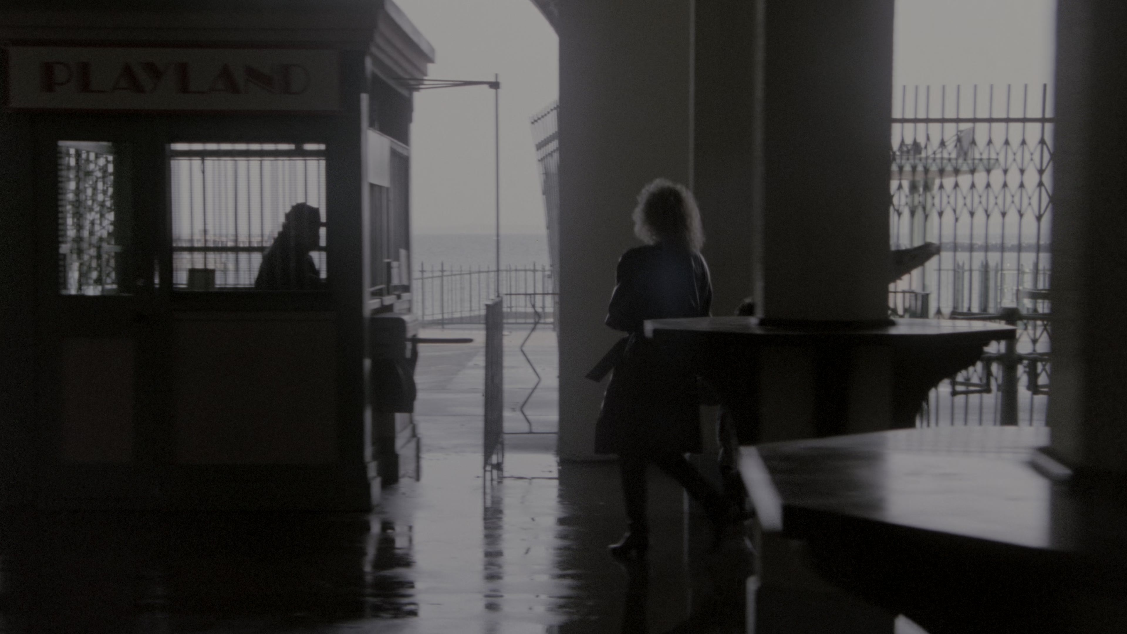 Fatal Attraction (1987), wide, 1.78:1 — film still