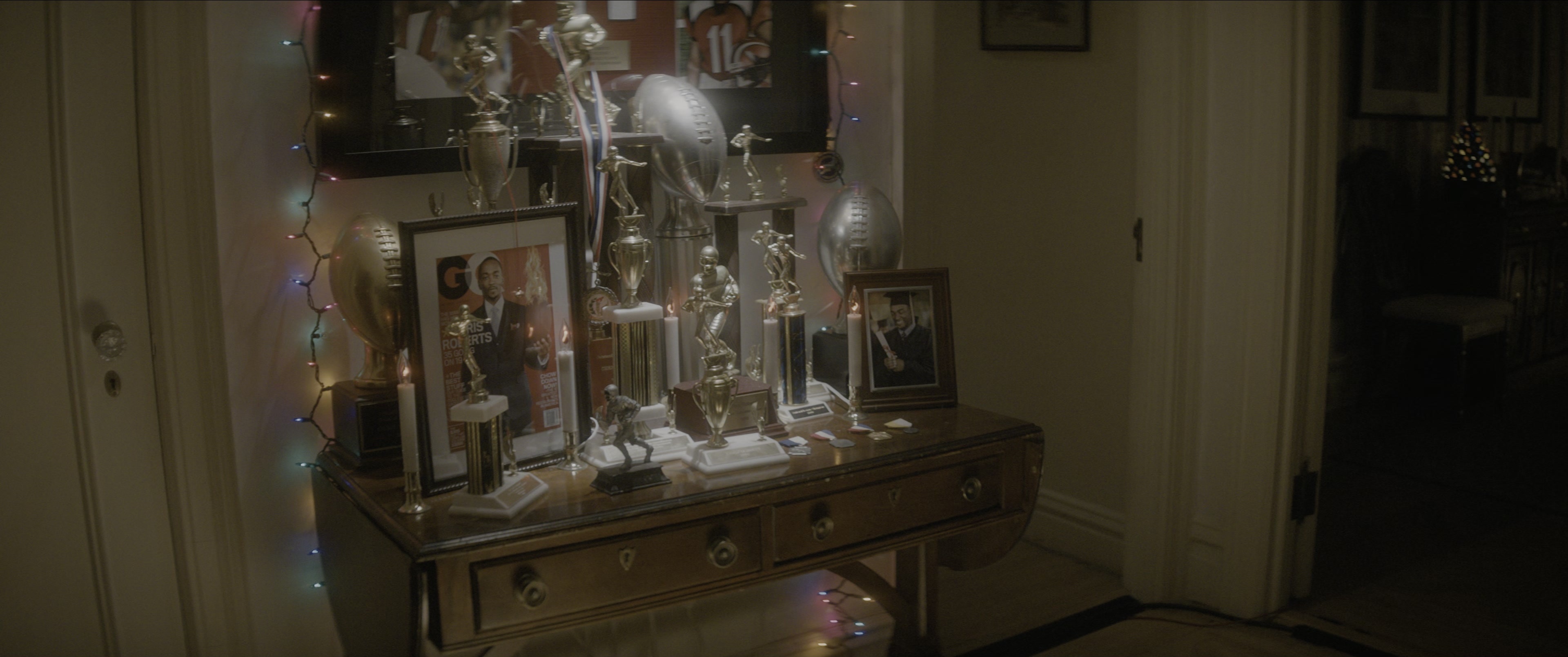 The Night Before (2015), wide, 2.39:1 — film still