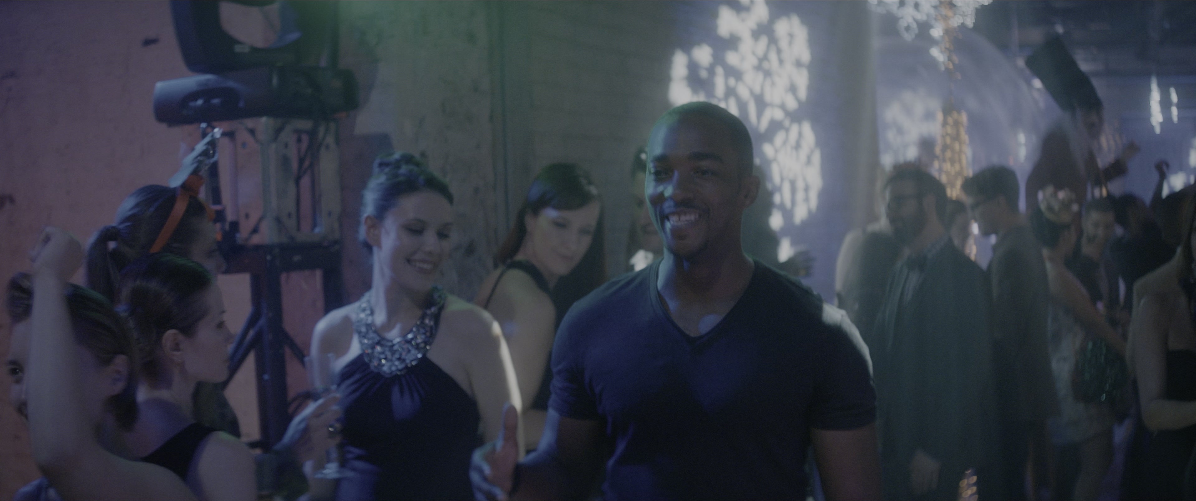 The Night Before (2015), wide, 2.39:1 — film still