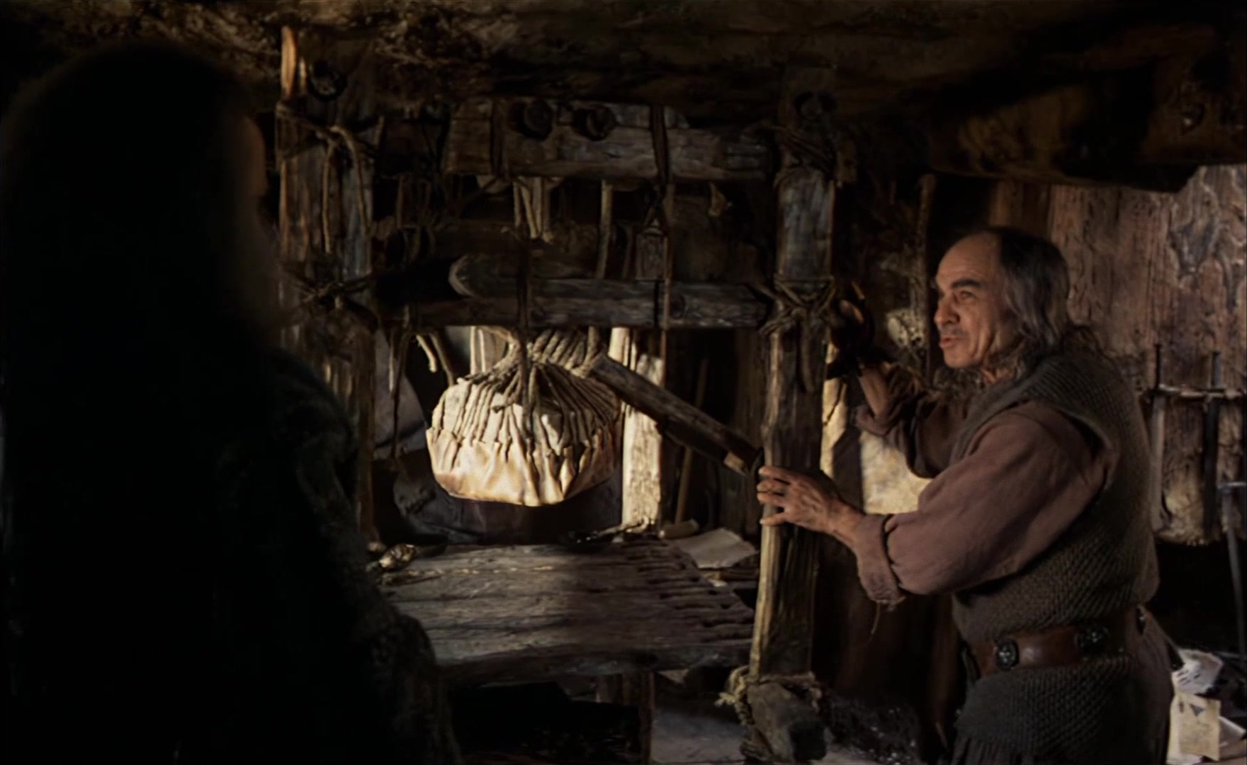 Es ist nicht leicht, ein Gott zu sein (1989), wide, 1.63:1 — film still