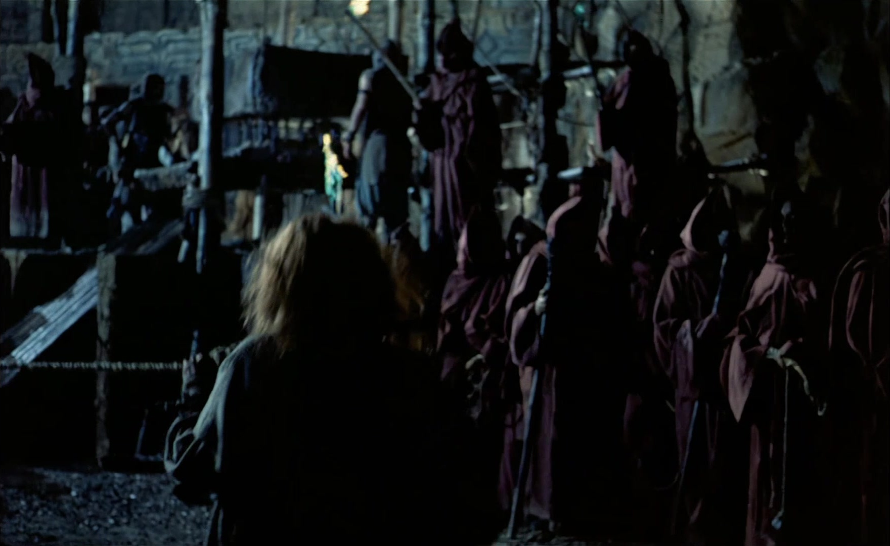 Es ist nicht leicht, ein Gott zu sein (1989), wide, 1.63:1 — film still