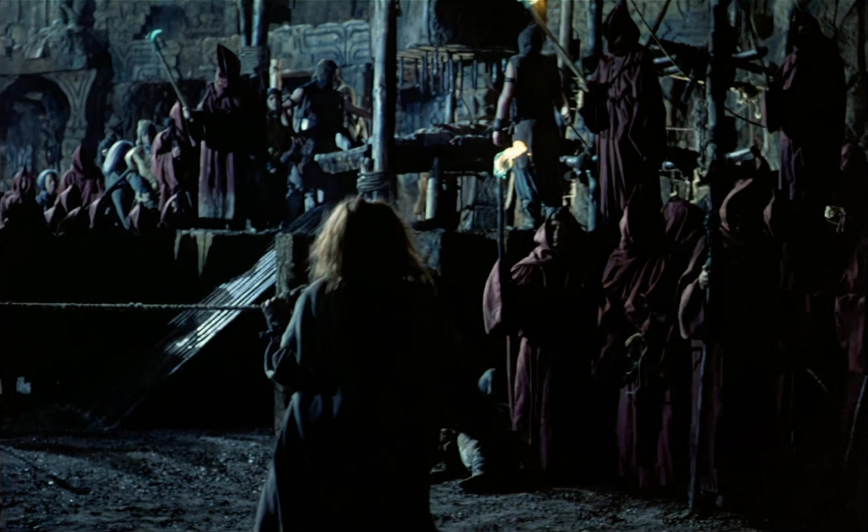 Es ist nicht leicht, ein Gott zu sein (1989), wide, 1.63:1 — film still