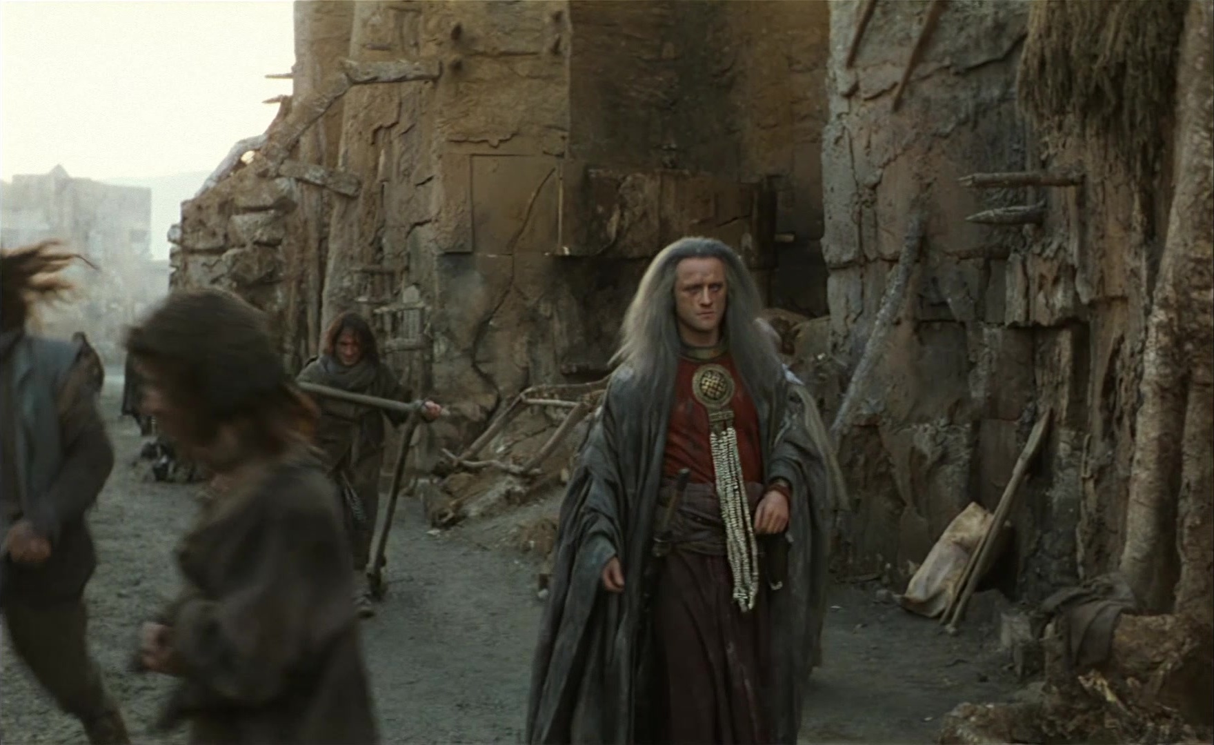 Es ist nicht leicht, ein Gott zu sein (1989), wide, 1.63:1 — film still