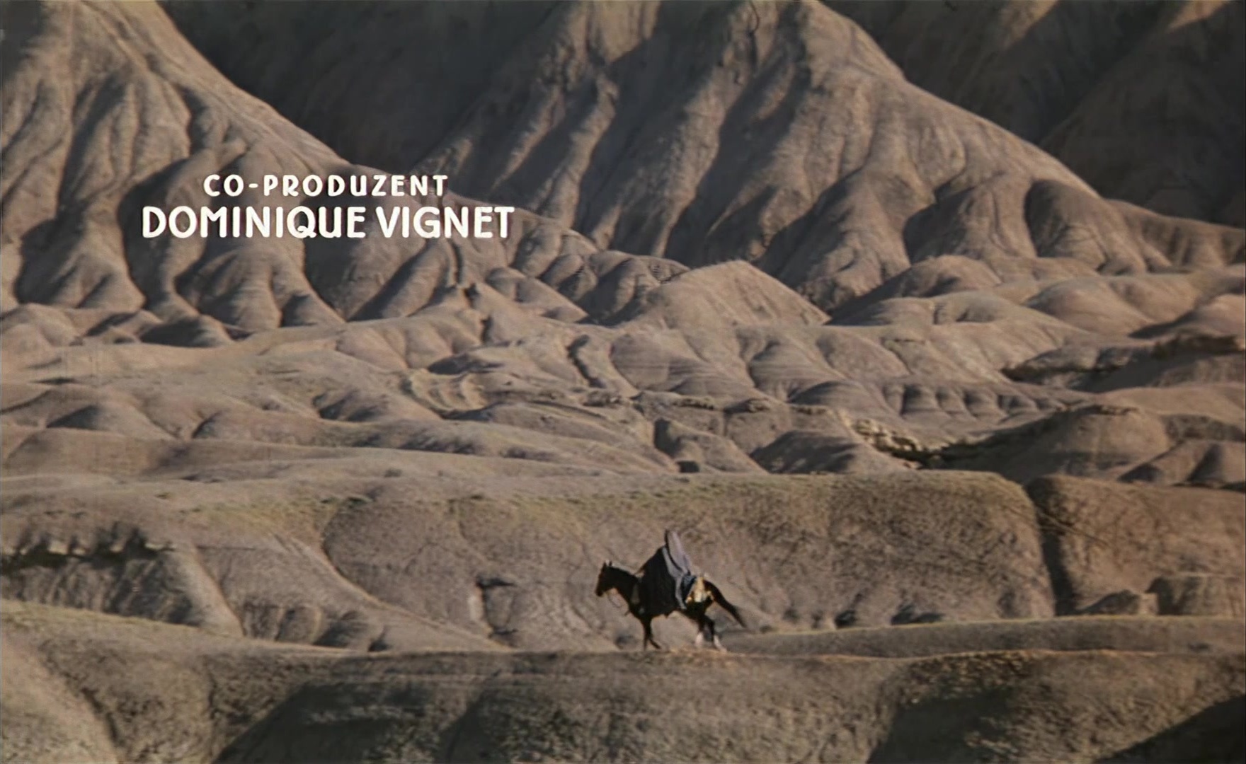 Es ist nicht leicht, ein Gott zu sein (1989), wide, 1.63:1 — film still