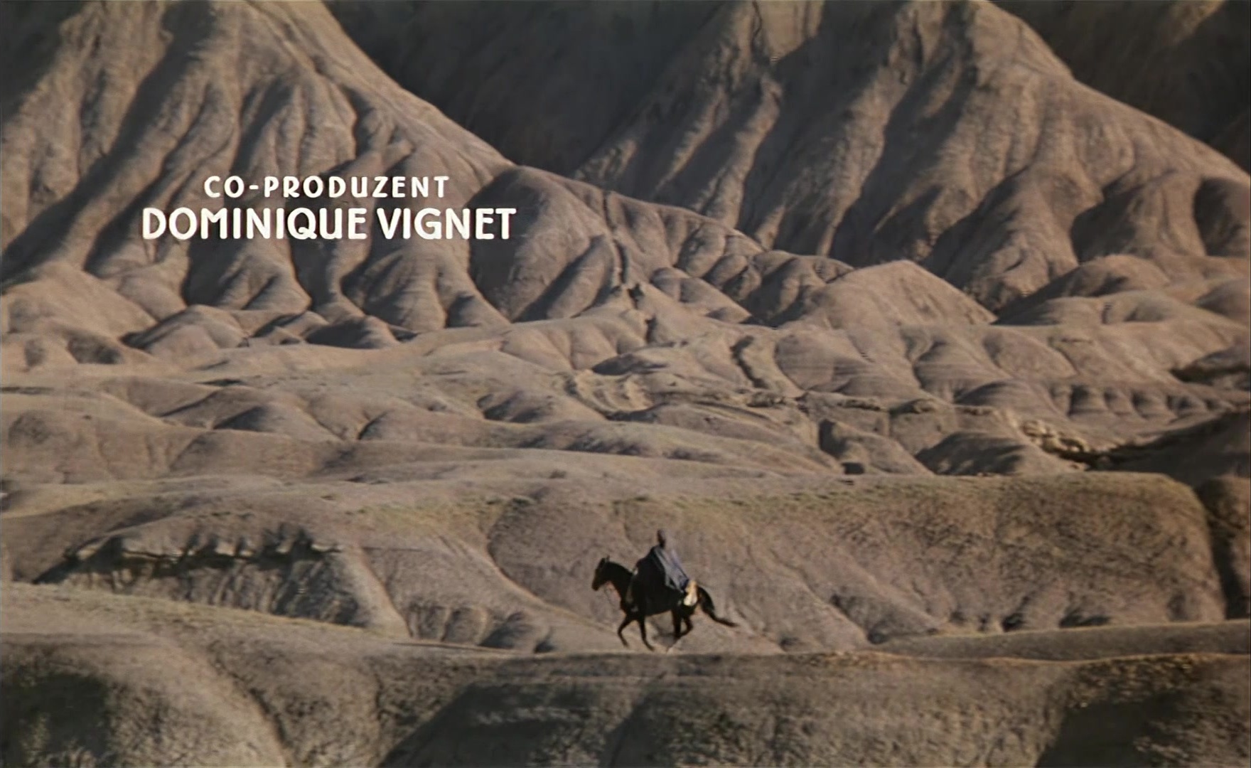 Es ist nicht leicht, ein Gott zu sein (1989), wide, 1.63:1 — film still