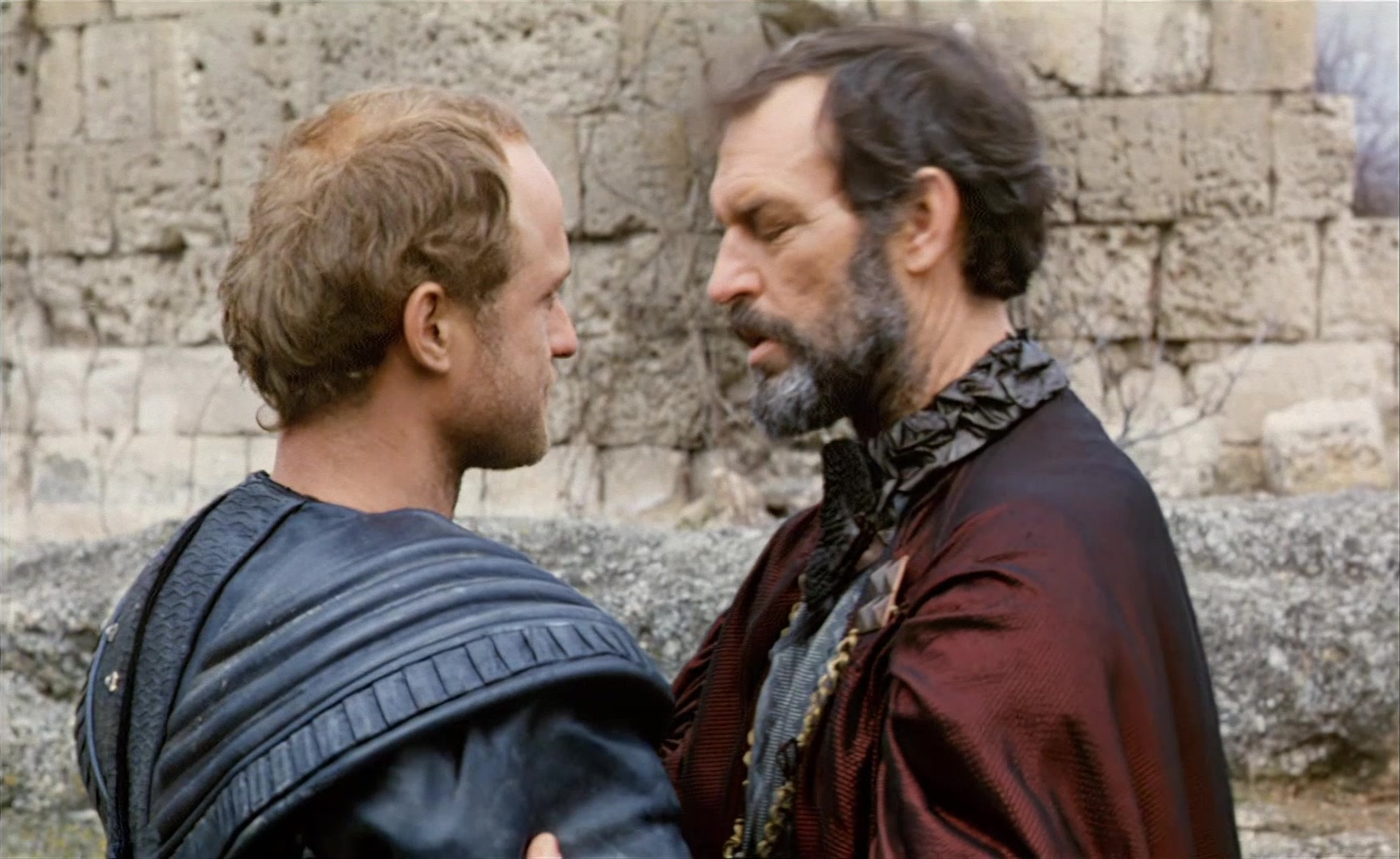 Es ist nicht leicht, ein Gott zu sein (1989), medium, 1.63:1 — film still