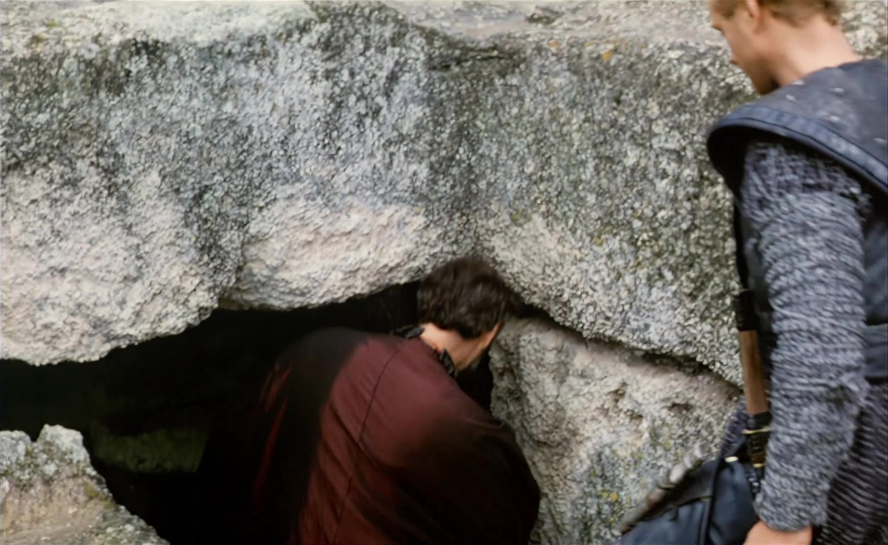 Es ist nicht leicht, ein Gott zu sein (1989), wide, 1.63:1 — film still
