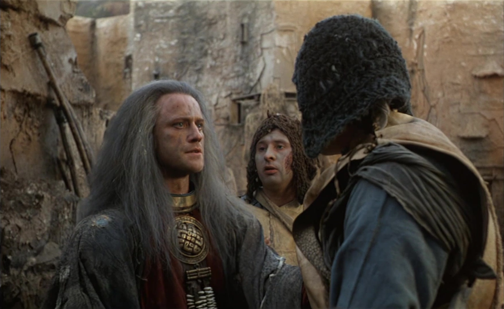 Es ist nicht leicht, ein Gott zu sein (1989), wide, 1.63:1 — film still