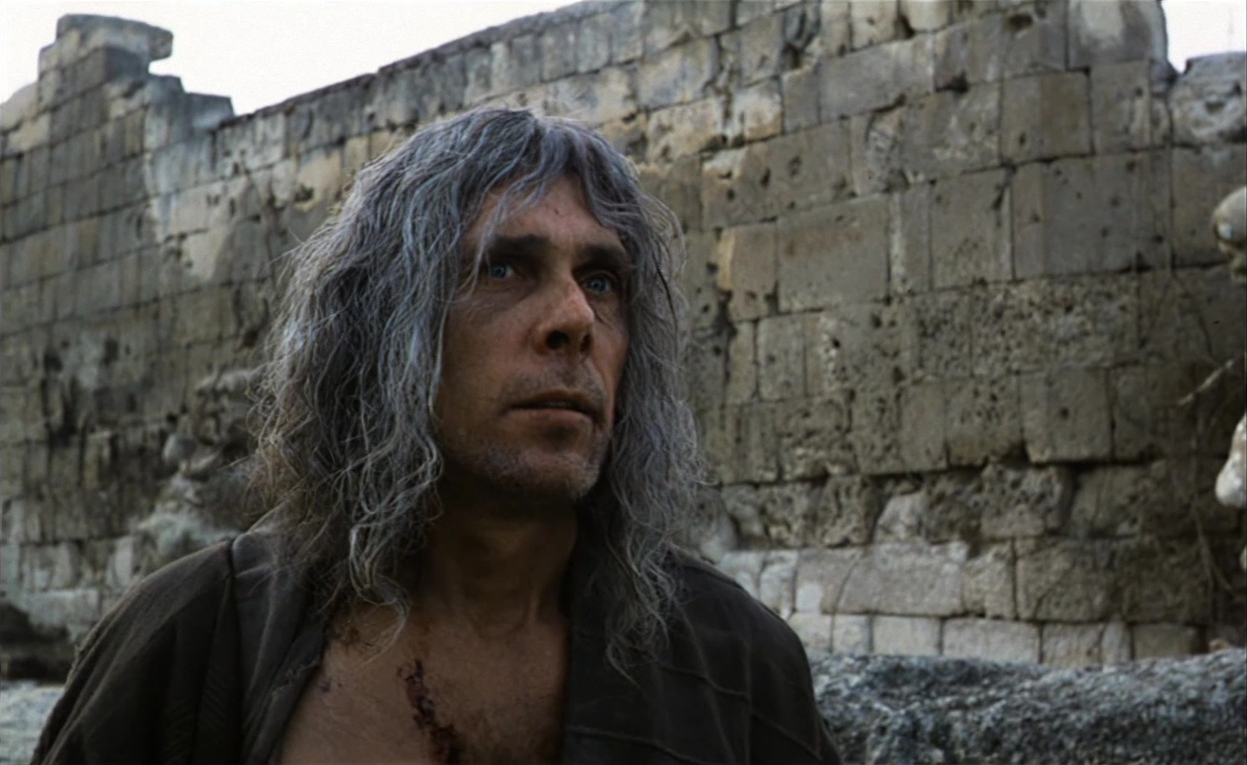 Es ist nicht leicht, ein Gott zu sein (1989), medium, 1.63:1 — film still