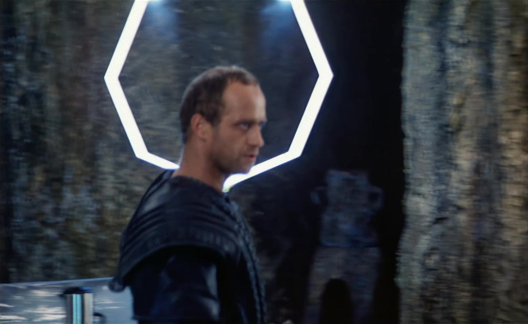 Es ist nicht leicht, ein Gott zu sein (1989), wide, 1.63:1 — film still