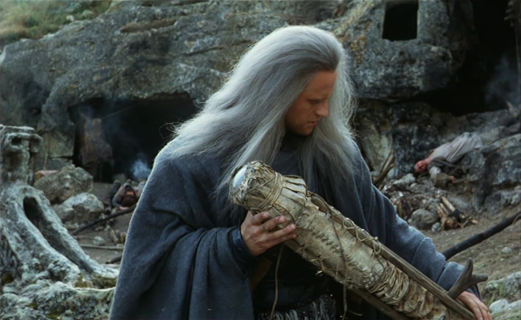 Es ist nicht leicht, ein Gott zu sein (1989), wide, 1.63:1 — film still