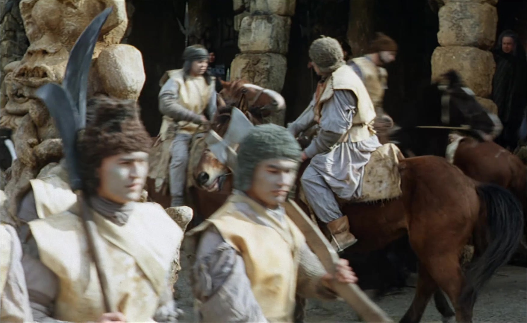Es ist nicht leicht, ein Gott zu sein (1989), medium, 1.63:1 — film still
