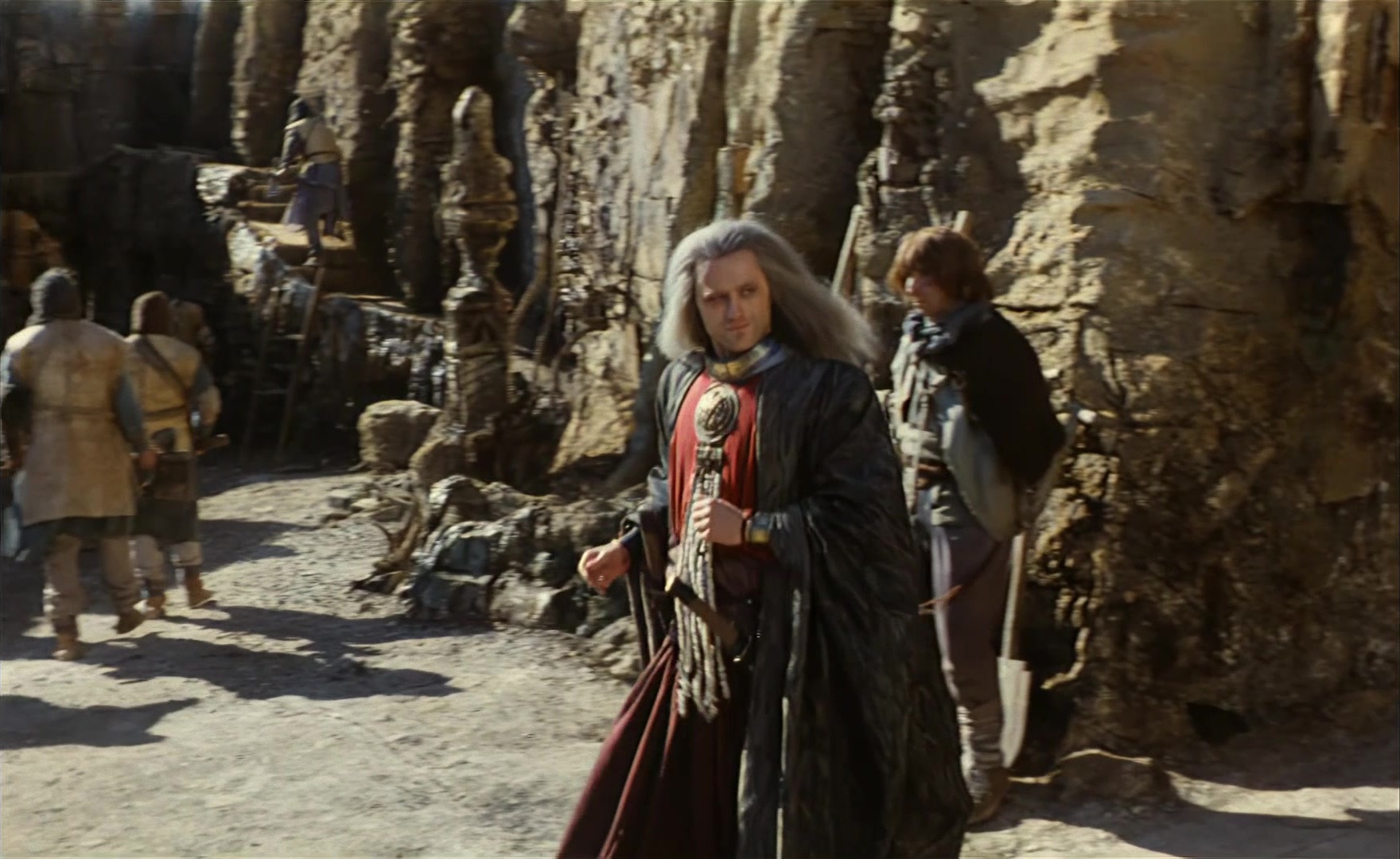 Es ist nicht leicht, ein Gott zu sein (1989), wide, 1.63:1 — film still