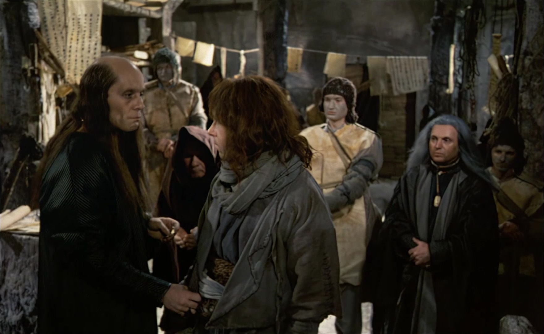 Es ist nicht leicht, ein Gott zu sein (1989), wide, 1.63:1 — film still