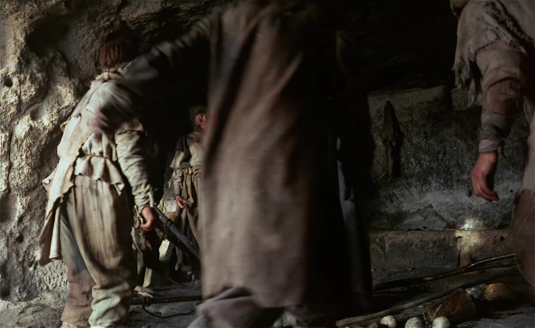 Es ist nicht leicht, ein Gott zu sein (1989), wide, 1.63:1 — film still