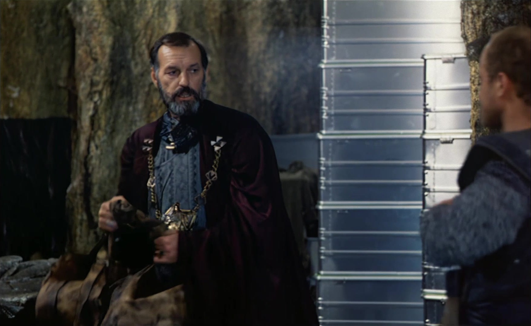 Es ist nicht leicht, ein Gott zu sein (1989), wide, 1.63:1 — film still