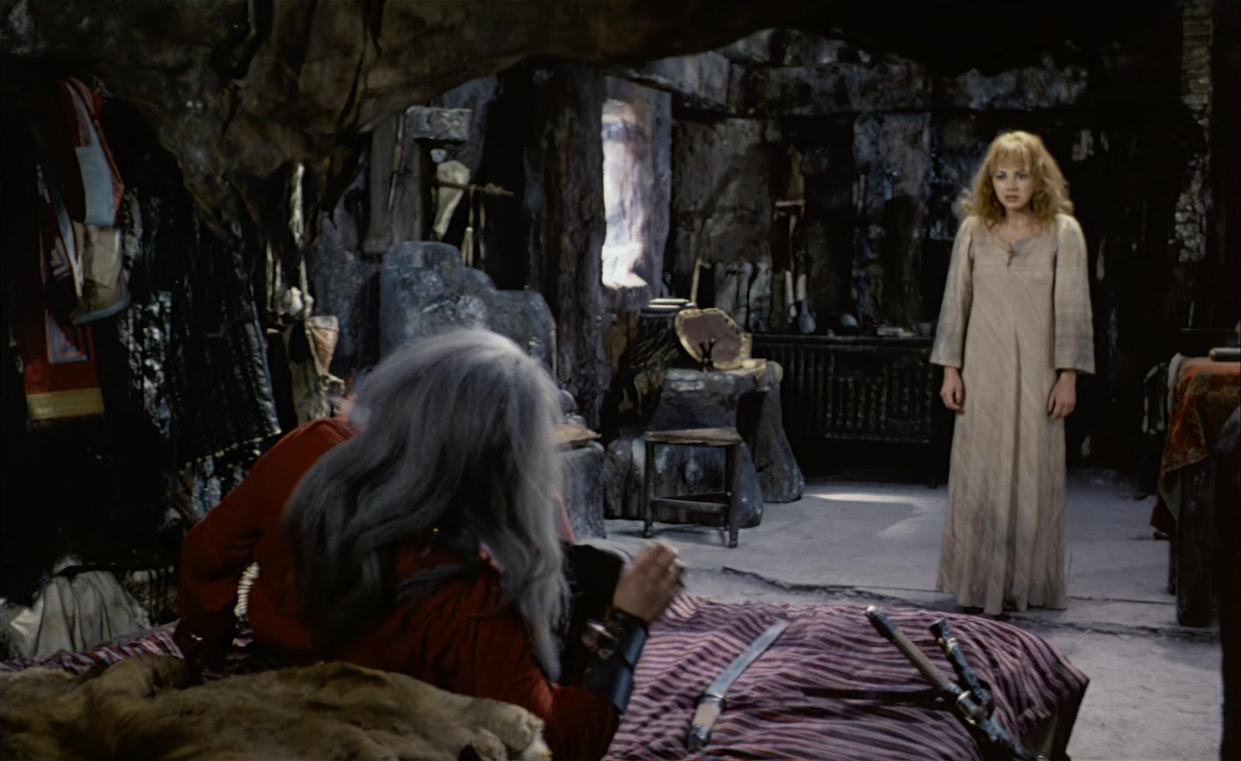 Es ist nicht leicht, ein Gott zu sein (1989), wide, 1.63:1 — film still