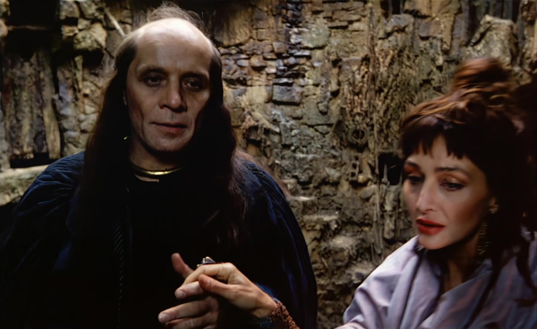 Es ist nicht leicht, ein Gott zu sein (1989), medium, 1.63:1 — film still