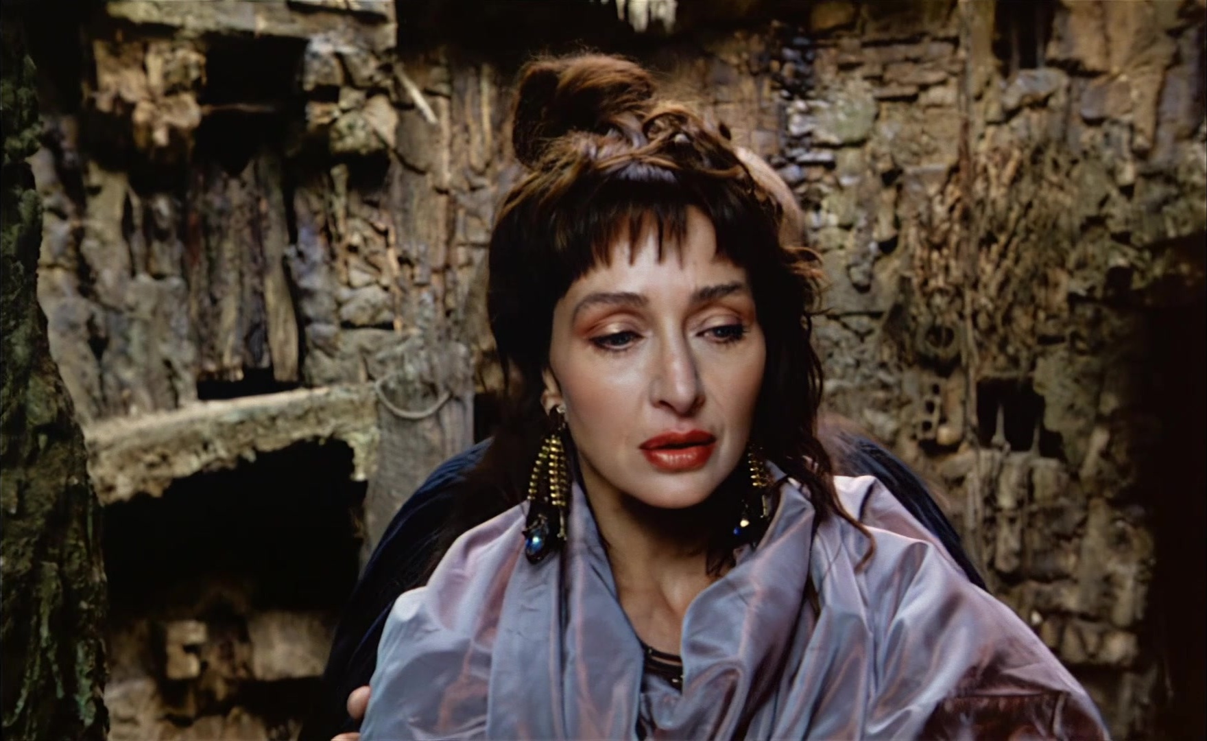 Es ist nicht leicht, ein Gott zu sein (1989), medium, 1.63:1 — film still
